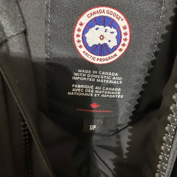 Canada Goose Coat - Picture 3 of 4